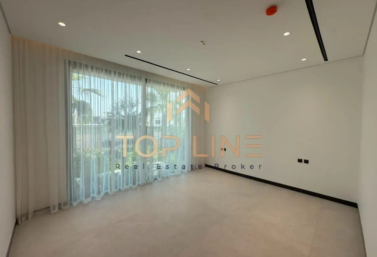Luxury Residence | Prime Location | 5 Bed Villa