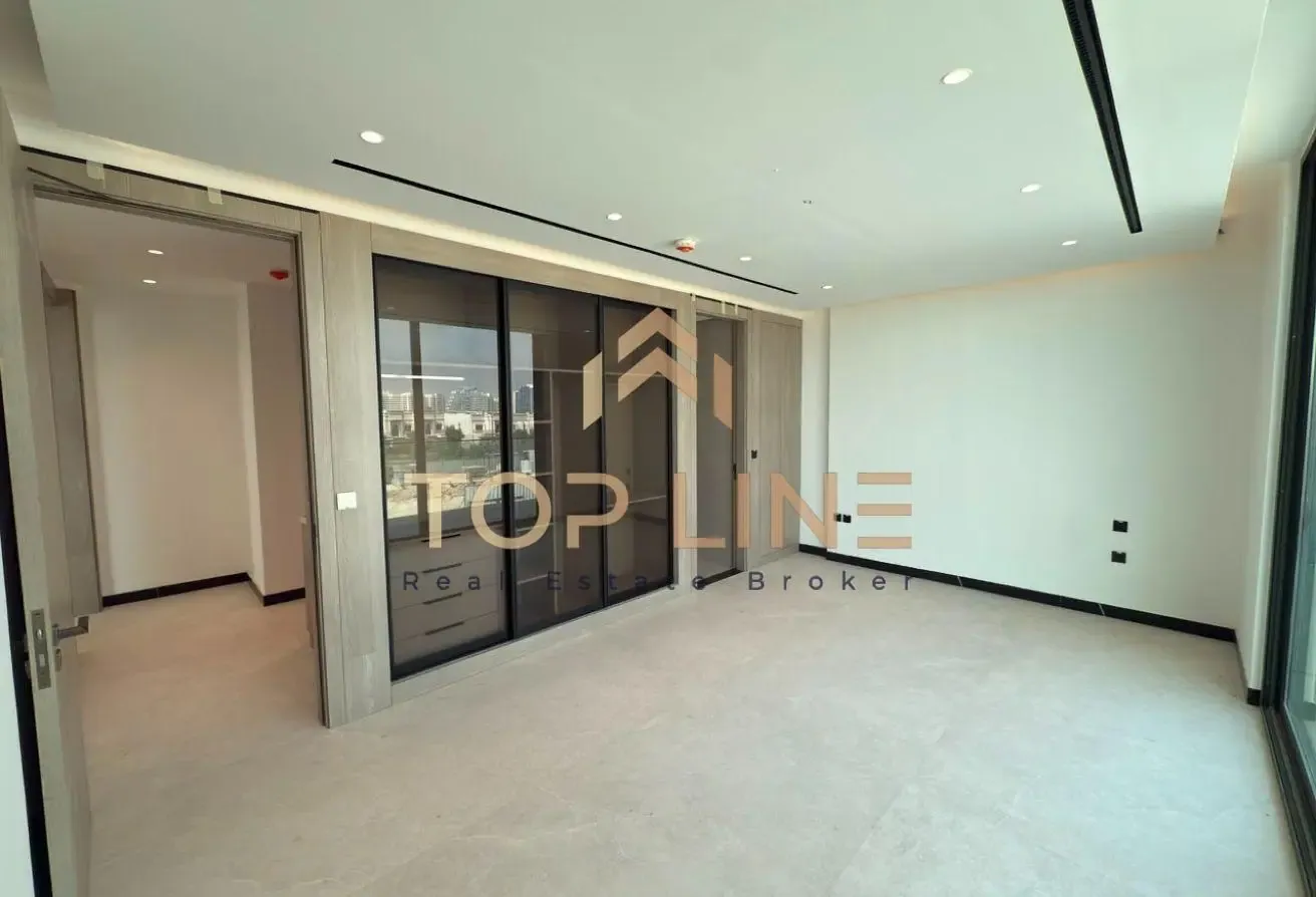 Luxury Residence | Prime Location | 5 Bed Villa