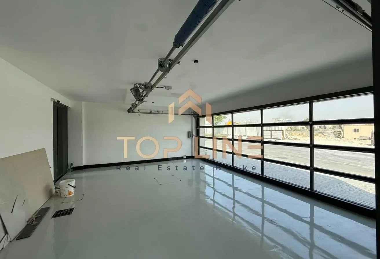 Luxury Residence | Prime Location | 5 Bed Villa