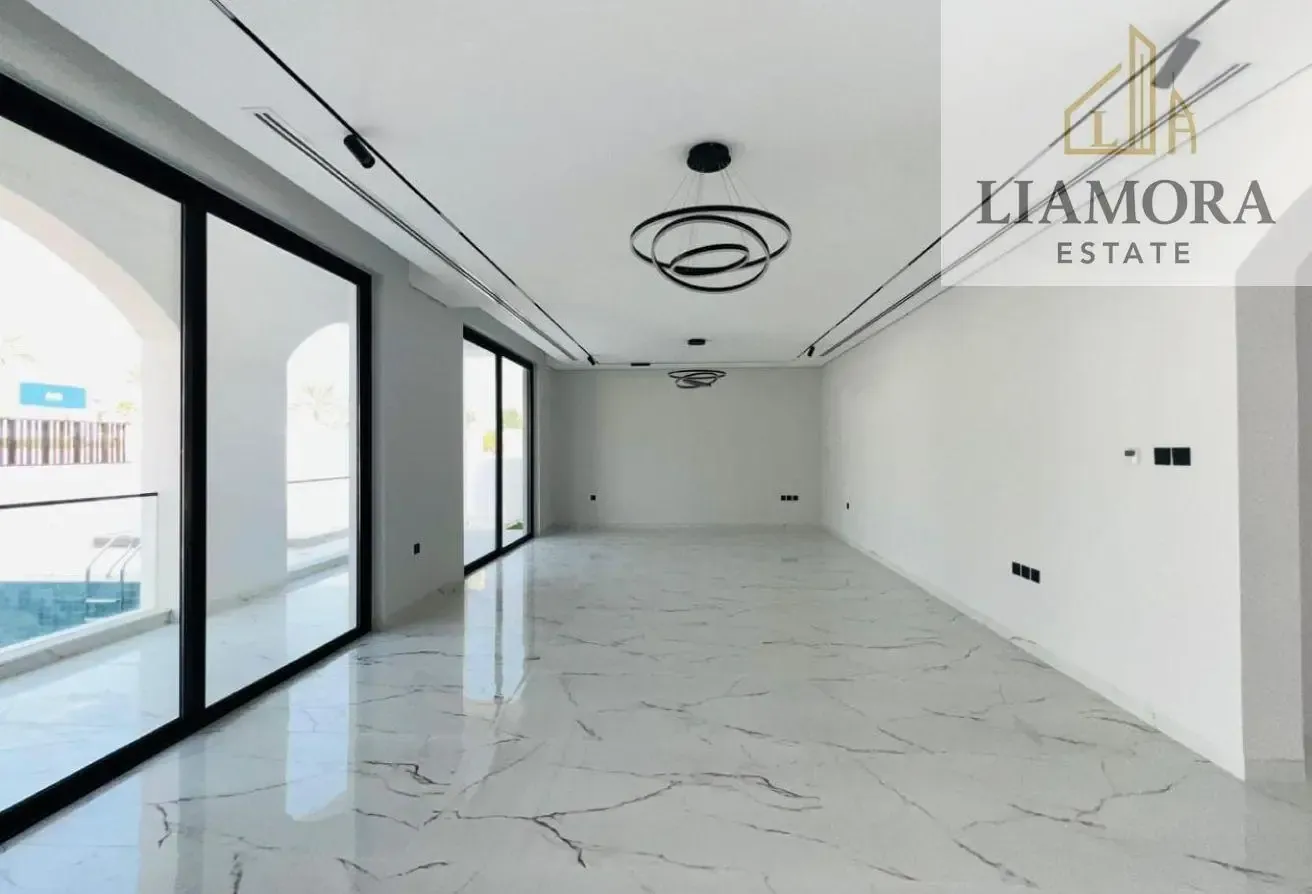 BRAND NEW I 5BED I PRIVATE POOL I SPACIOUS