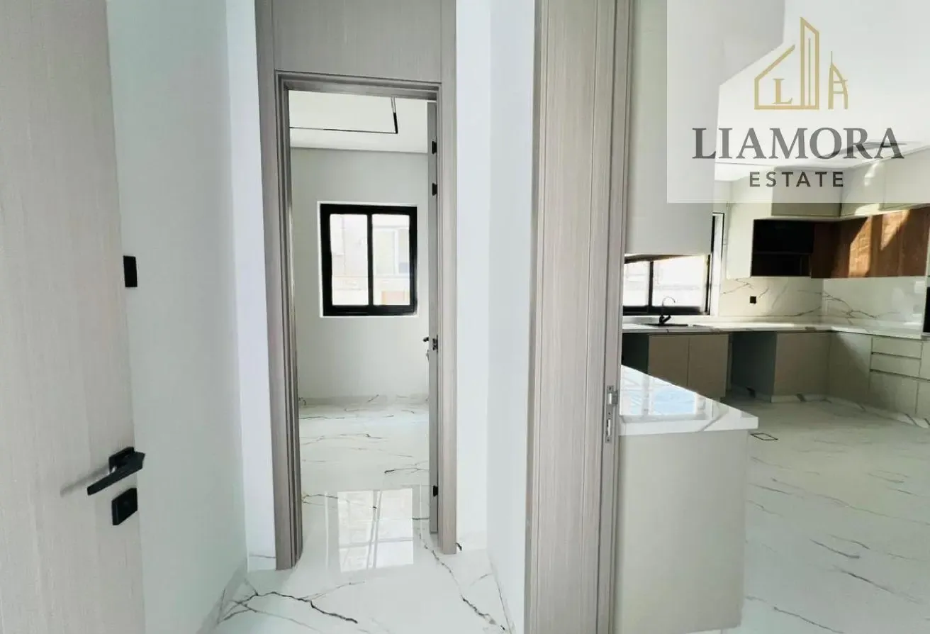 BRAND NEW I 5BED I PRIVATE POOL I SPACIOUS