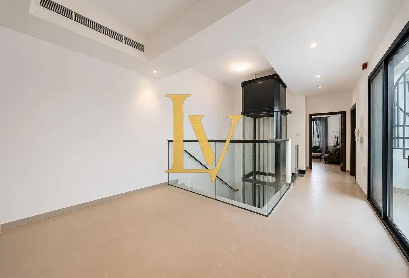 4BR+Maid | Single Row | VOT | Elevator