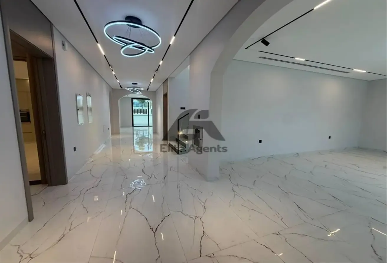 PRIME LOCATION |MOVE IN READY | HIGH ROI
