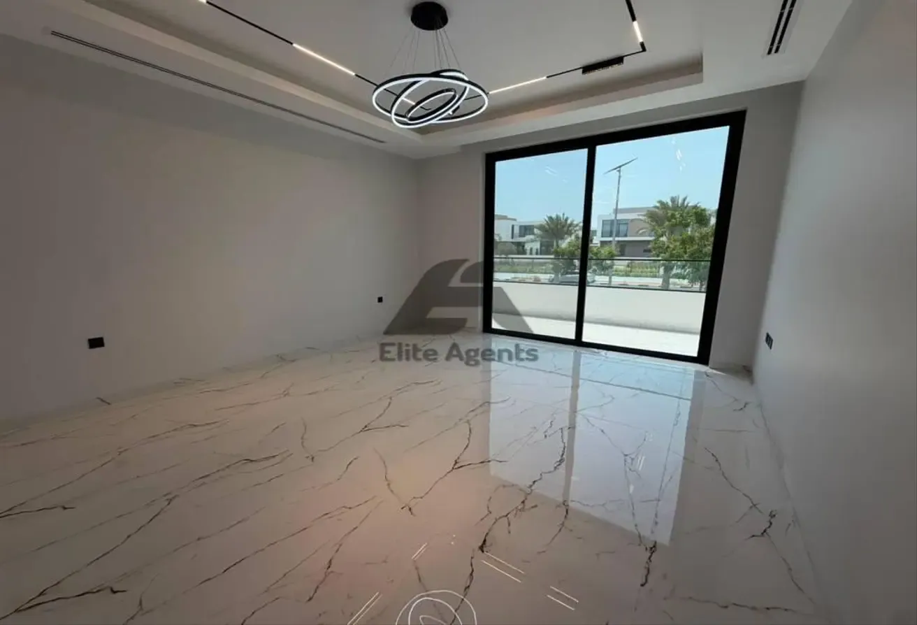 PRIME LOCATION |MOVE IN READY | HIGH ROI