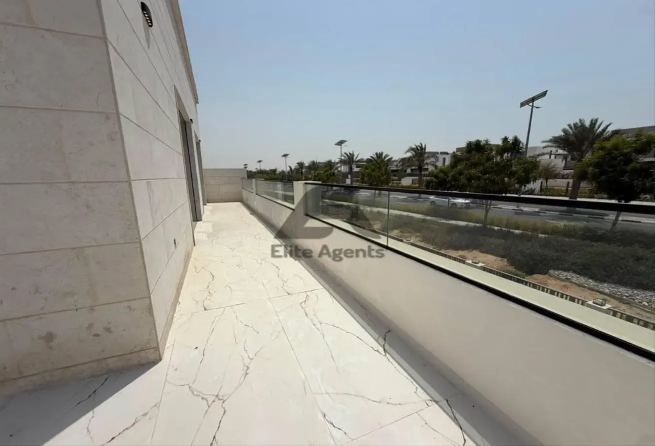 PRIME LOCATION |MOVE IN READY | HIGH ROI