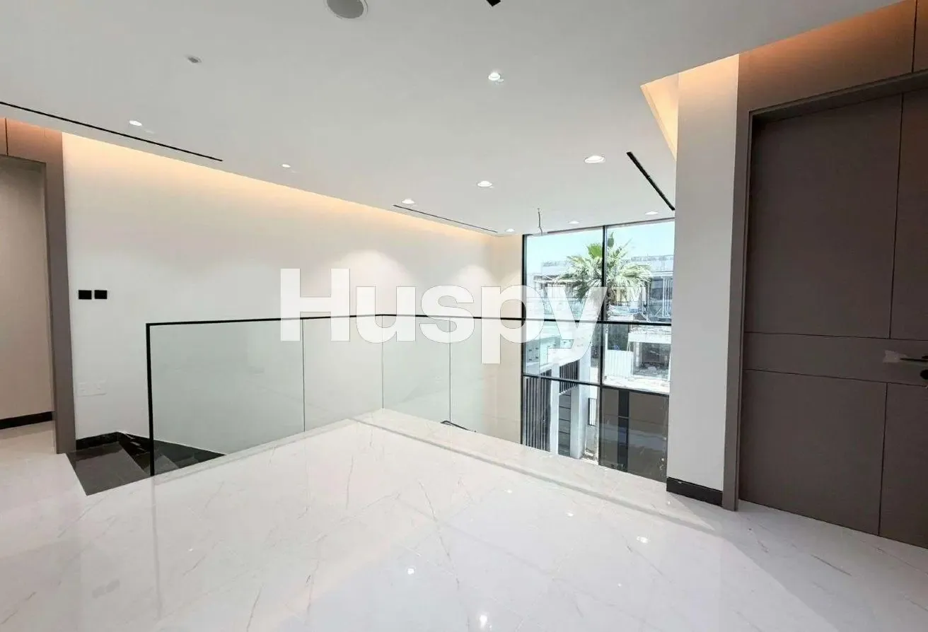 Corner Plot | Vacant | Vastu Compliant