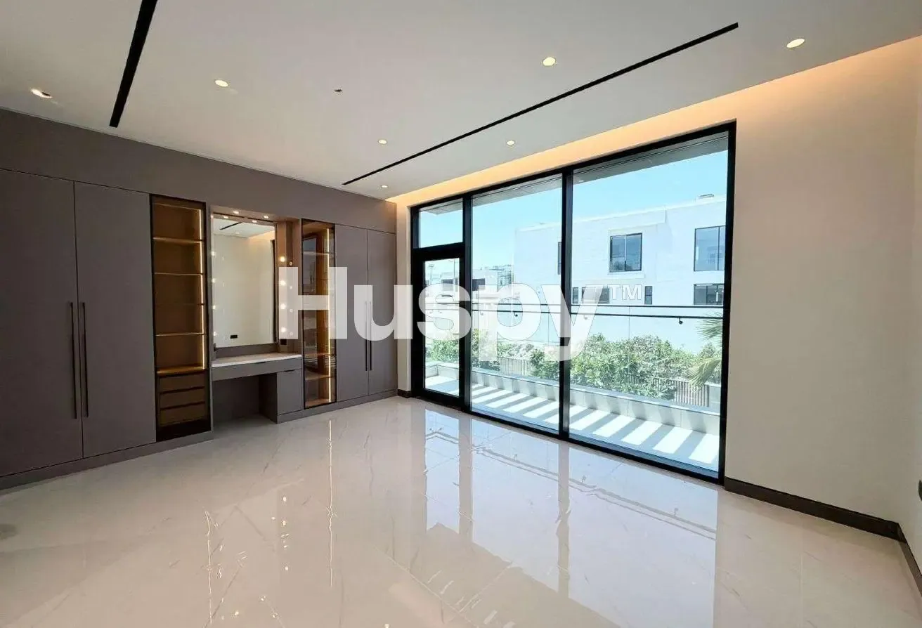 Corner Plot | Vacant | Vastu Compliant