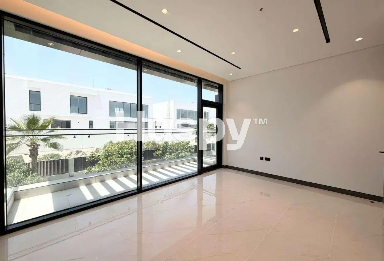 Corner Plot | Vacant | Vastu Compliant