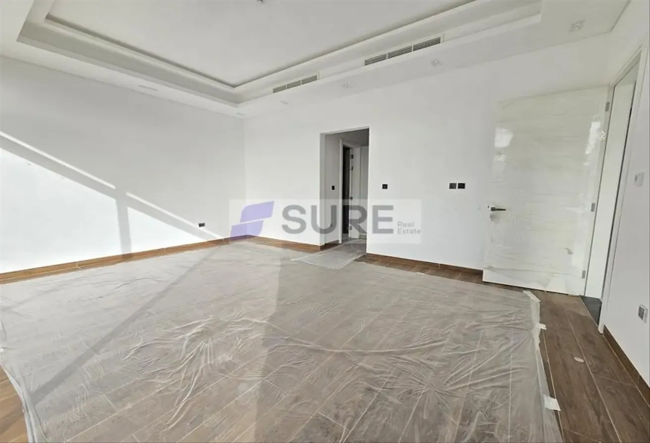 5 BR VILLA | HOME OFFICE | VASTU | LIFT |WITH POOL