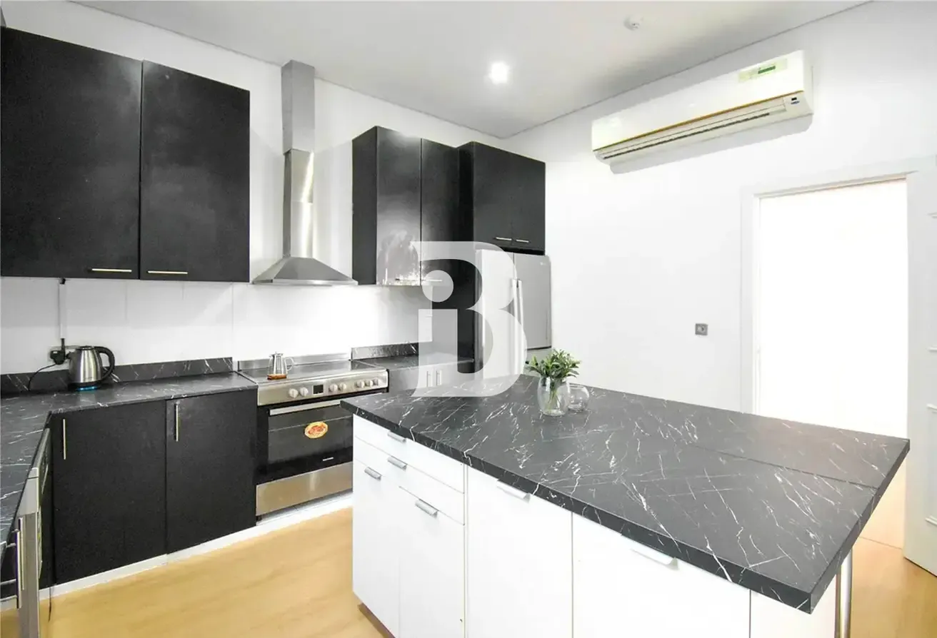 7 bedroom |  Vastu |  Pool |  8 car park