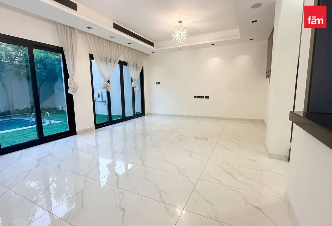 Smart Townhouse | Custom built | High Privacy