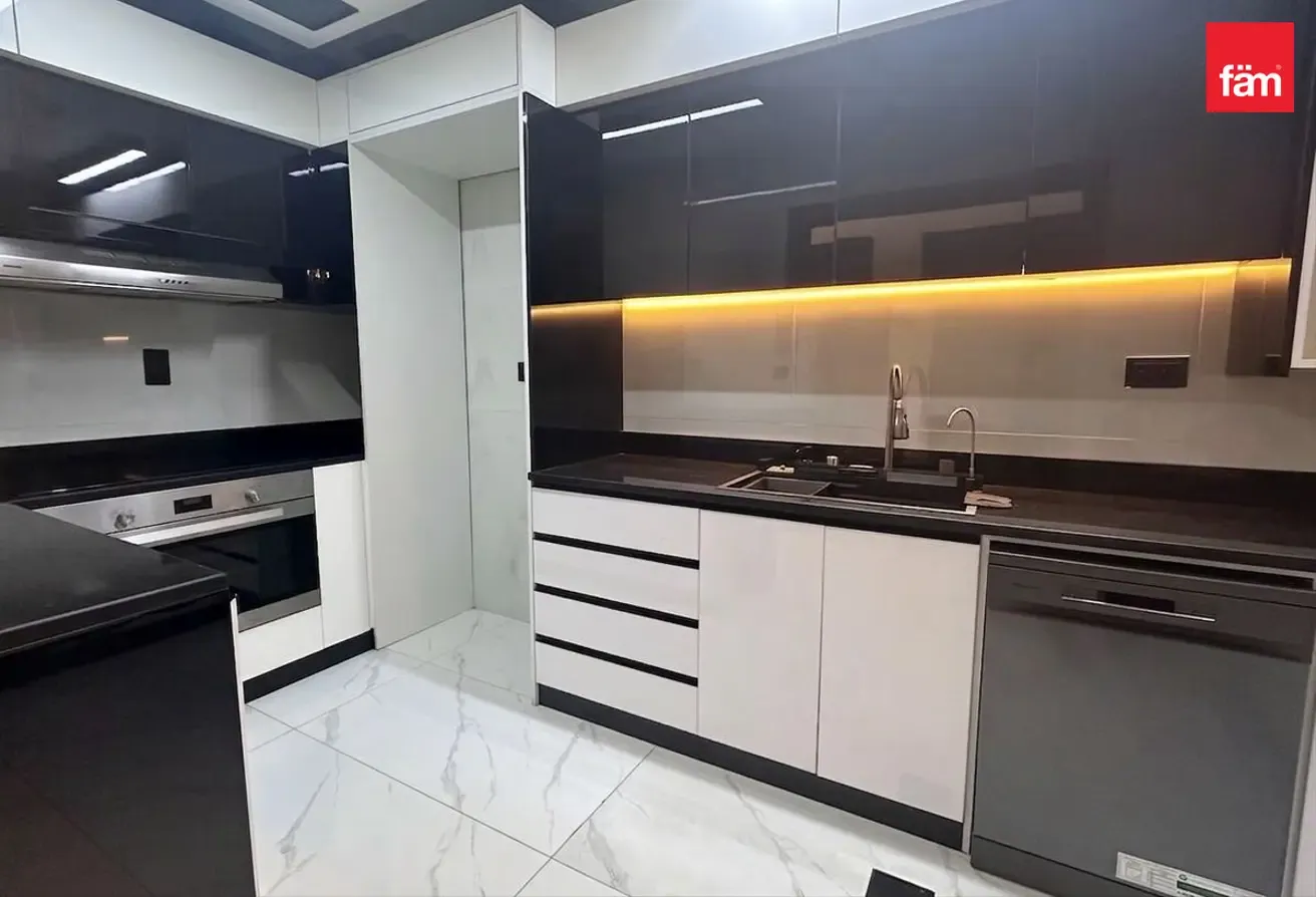 Smart Townhouse | Custom built | High Privacy