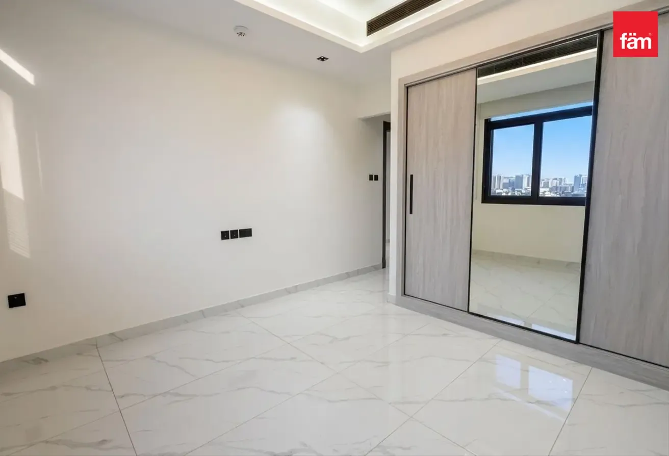 Smart Townhouse | Custom built | High Privacy