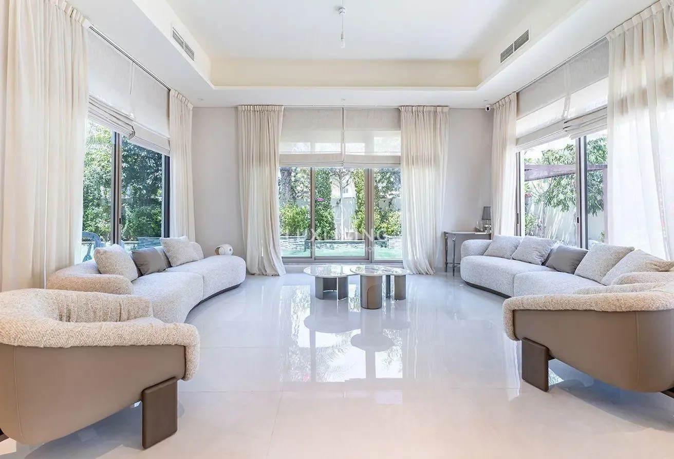 Corner Plot | Single Row | Vacant on Transfer
