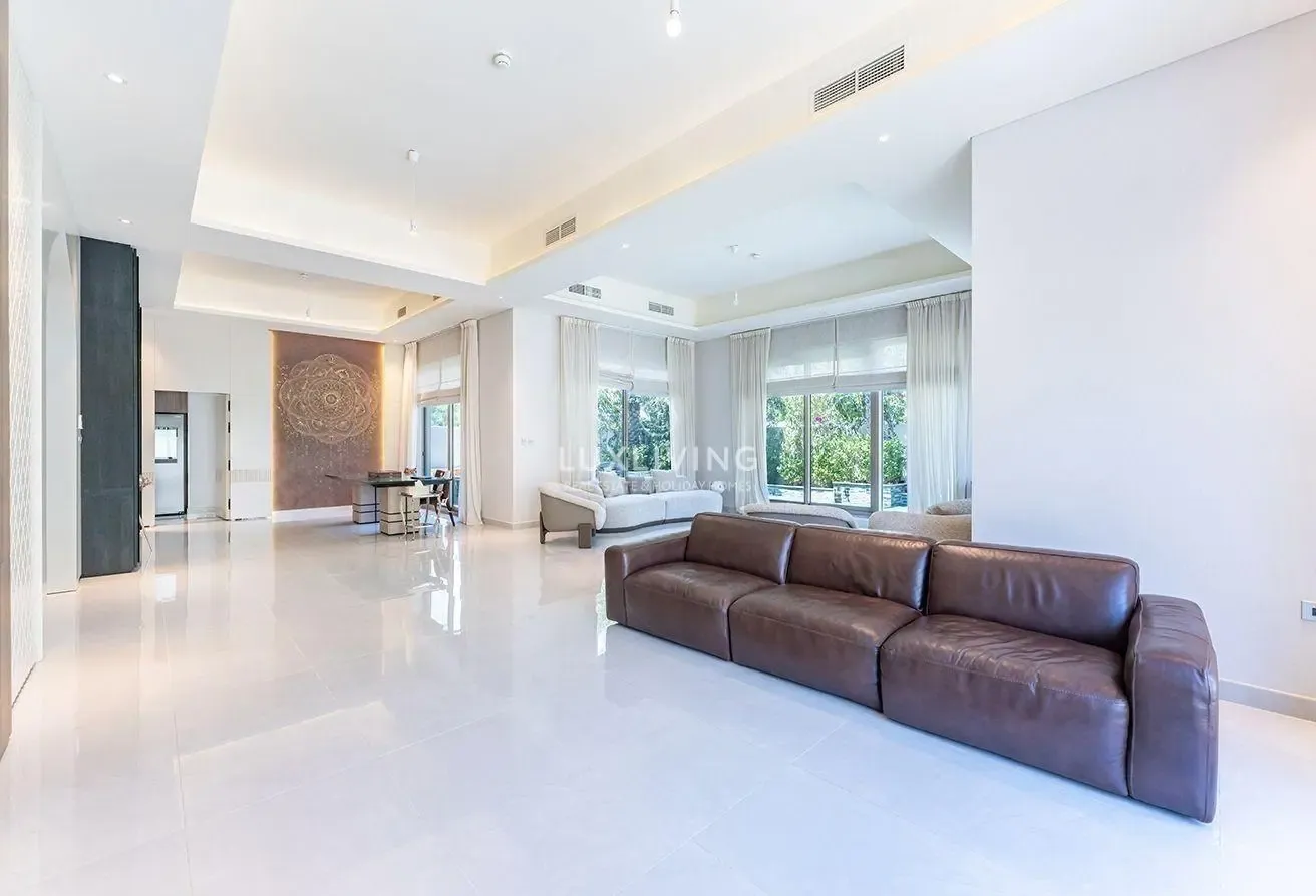 Corner Plot | Single Row | Vacant on Transfer