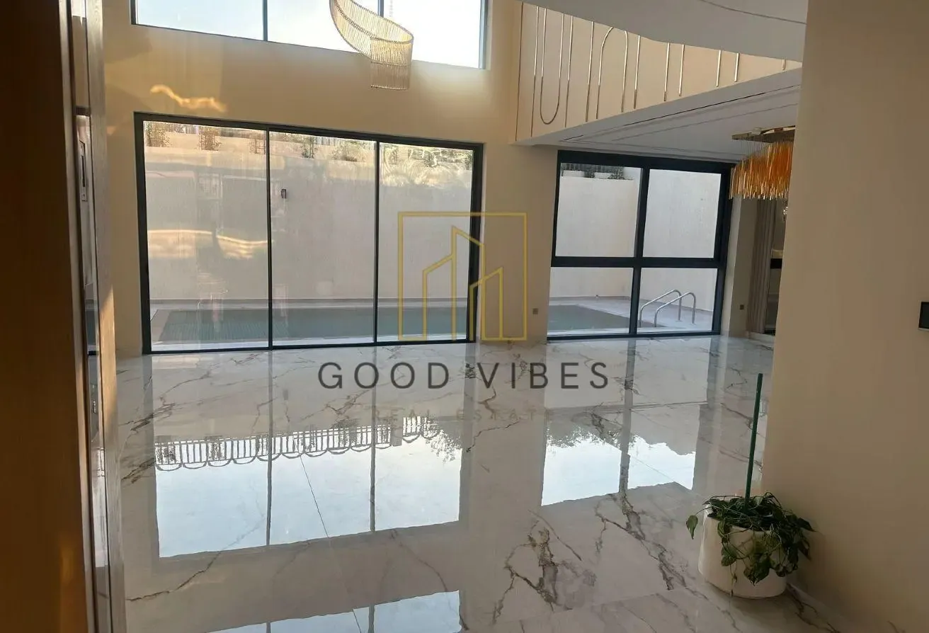 BESPOKE VILLA | CUSTOM | SKYLINE VIEW