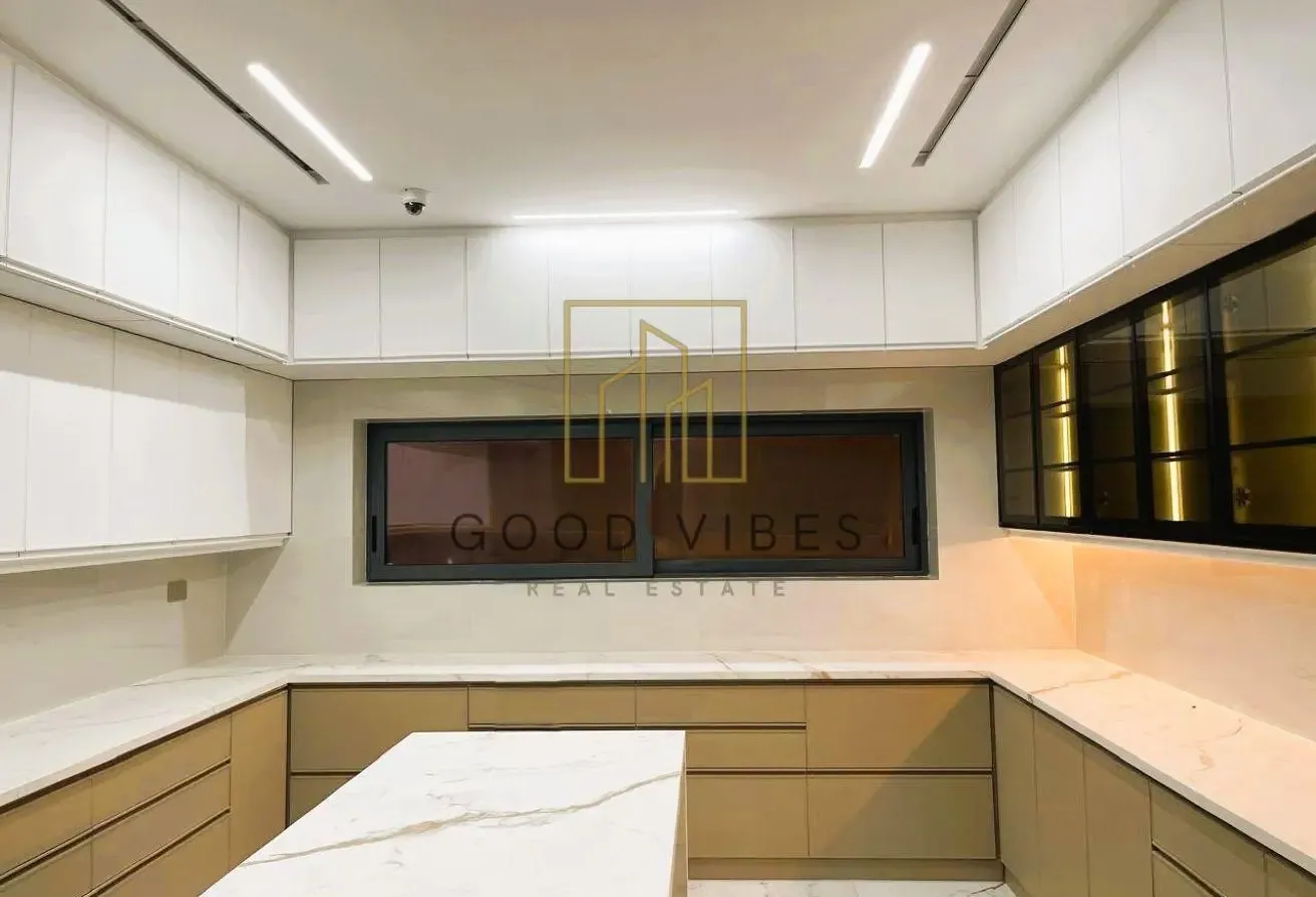 BESPOKE VILLA | CUSTOM | SKYLINE VIEW