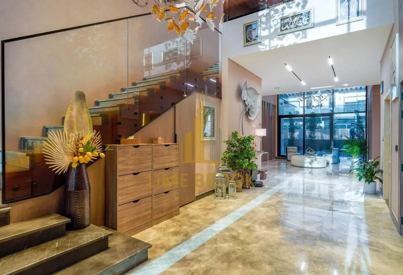 Ultra Luxury 5BR Villa | Fully Furnished | VOT