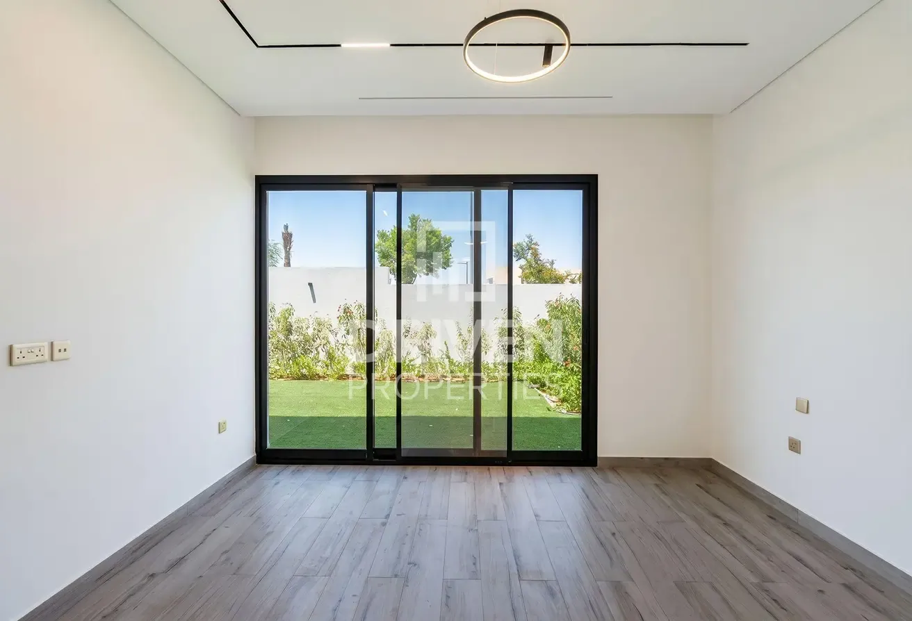 Unique and Modern Villa | Fully Upgraded