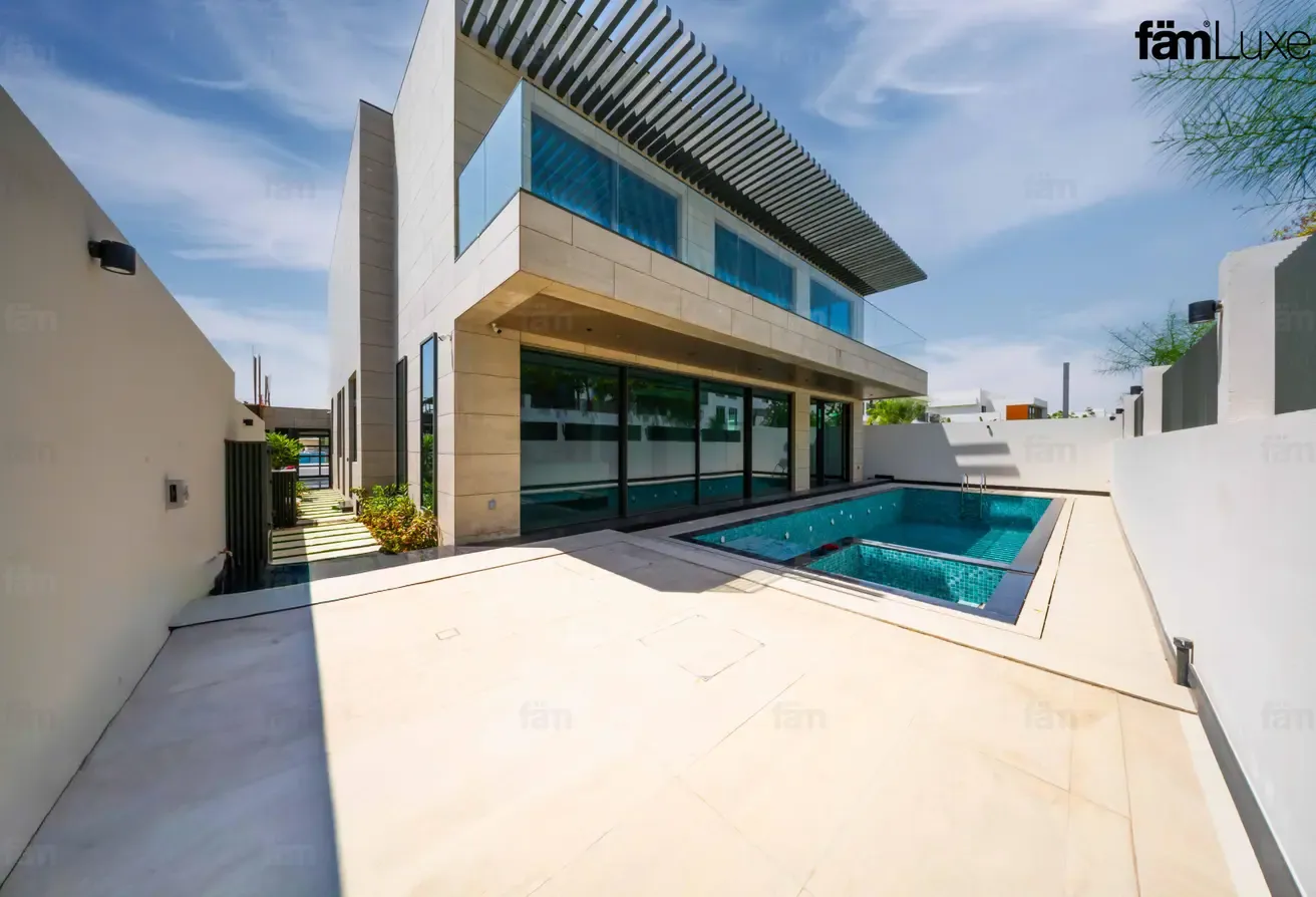 Brand New | Prime Spot | Exceptional Quality