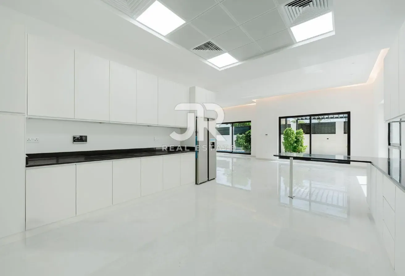 Luxury Custom-Built Villa | Private Pool | 5 BR