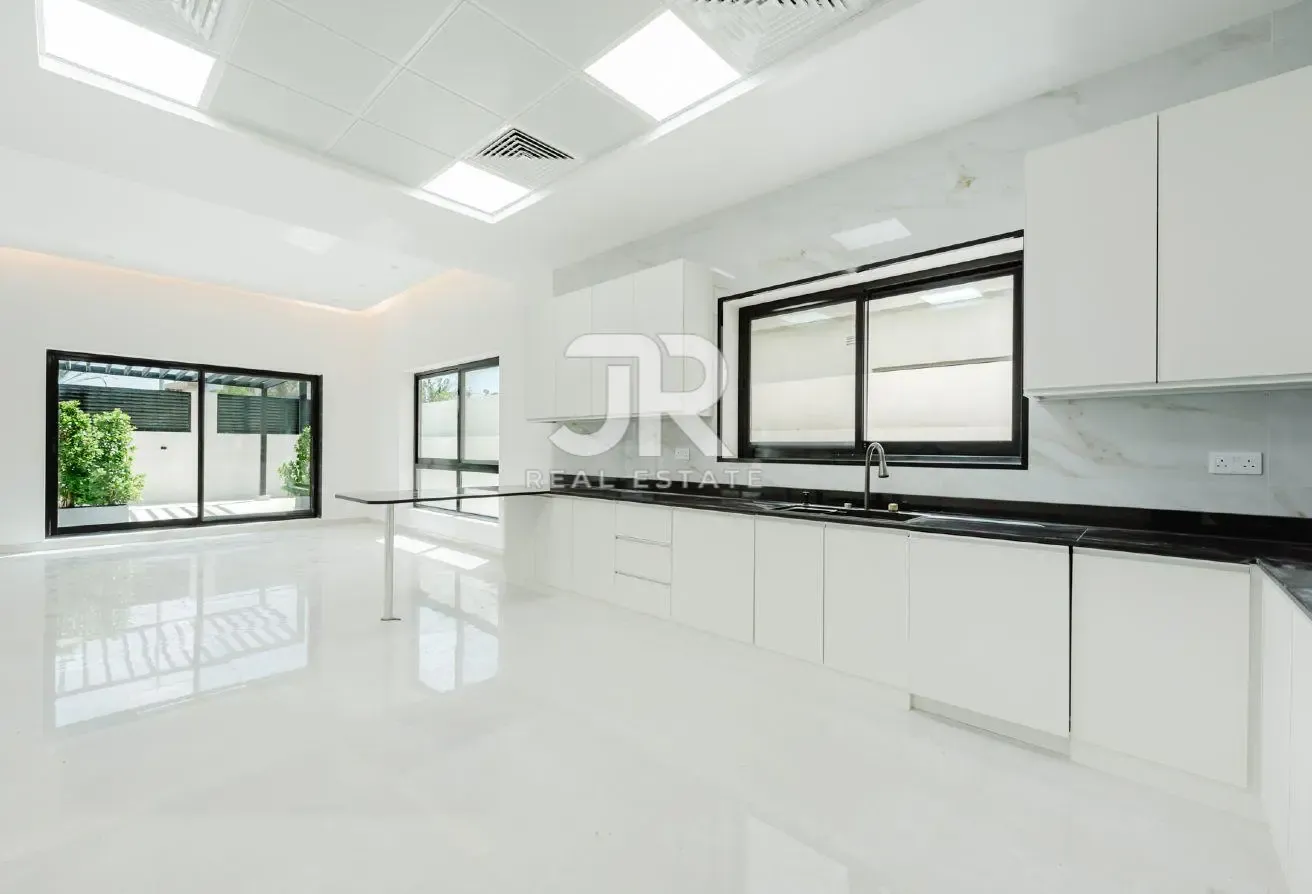 Luxury Custom-Built Villa | Private Pool | 5 BR