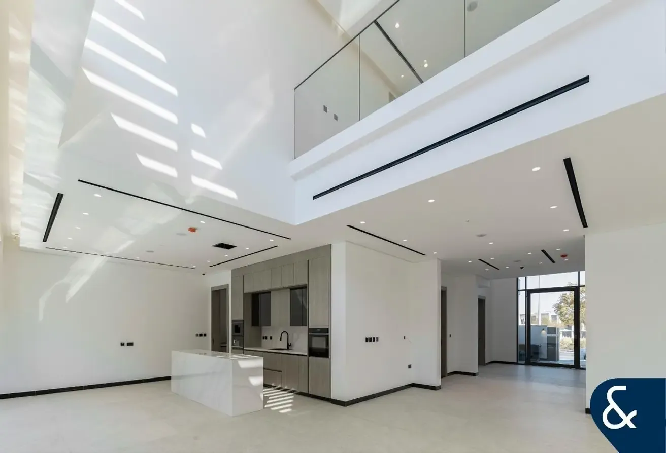 Must See | Perfect Location | Luxury | 5 Bed