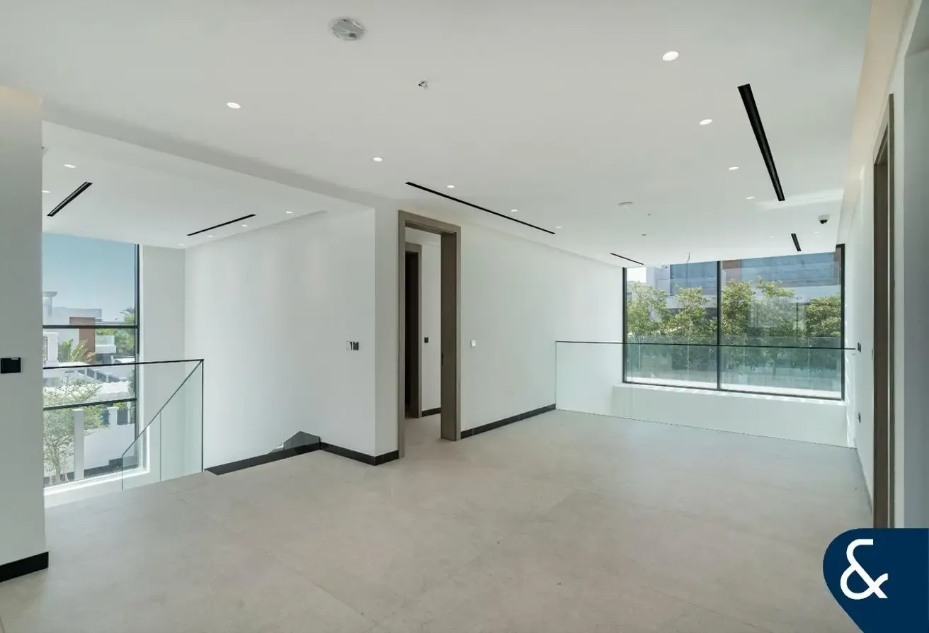 Must See | Perfect Location | Luxury | 5 Bed