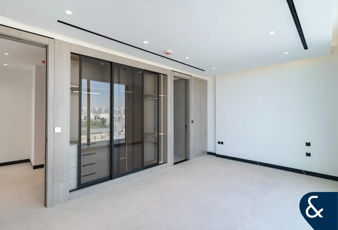 Must See | Perfect Location | Luxury | 5 Bed