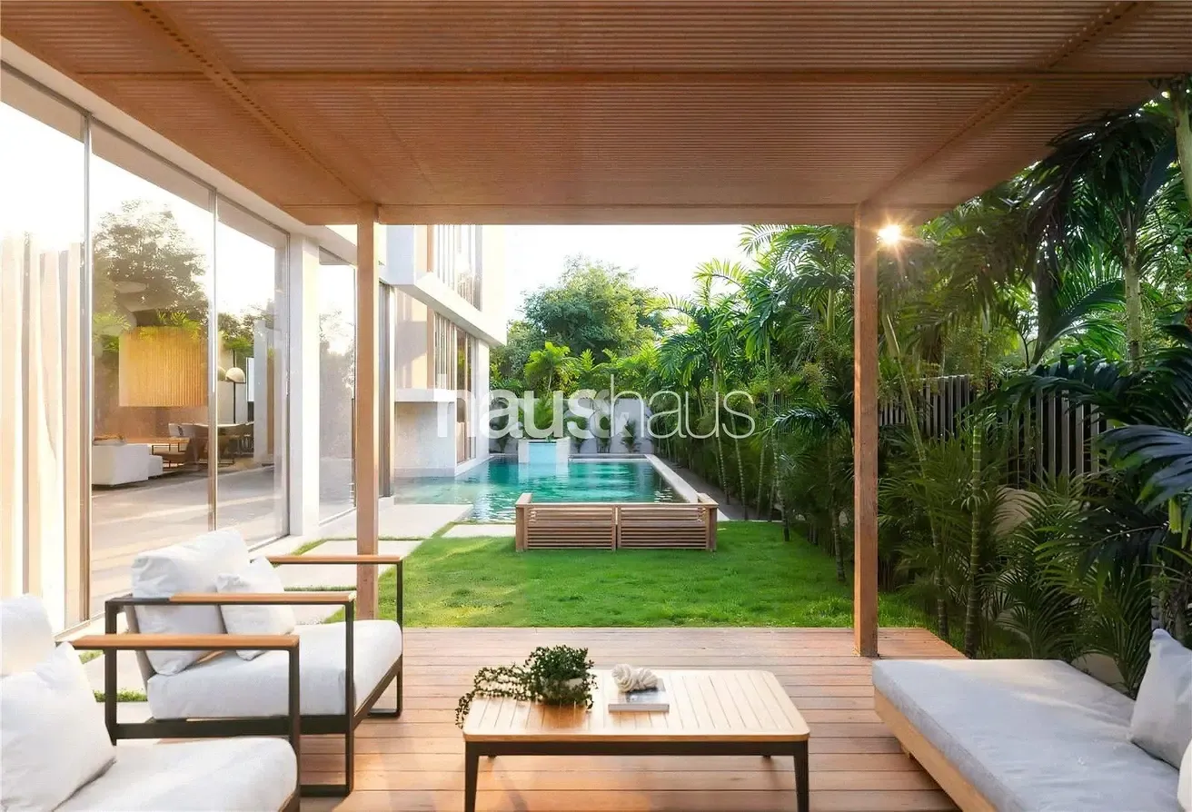 Premium finish | Single Row | Corner plot