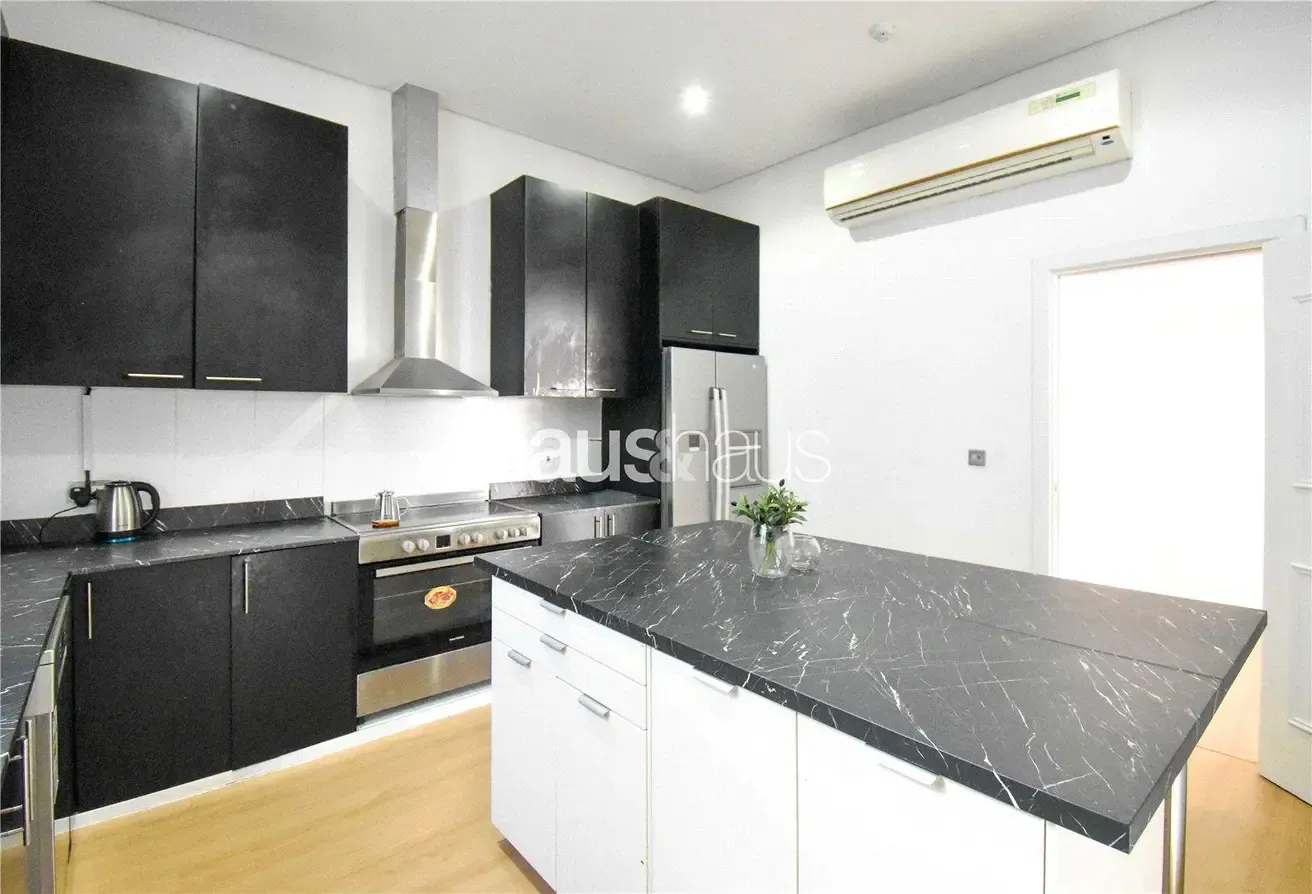 7 bedrooms | Private Pool | Great Price!