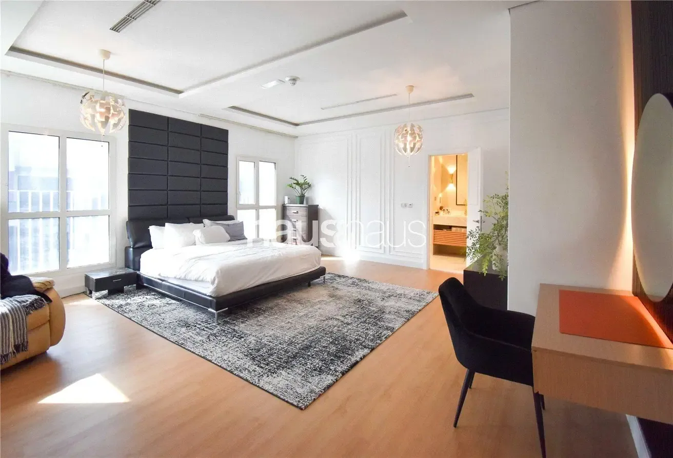 7 bedrooms | Private Pool | Great Price!