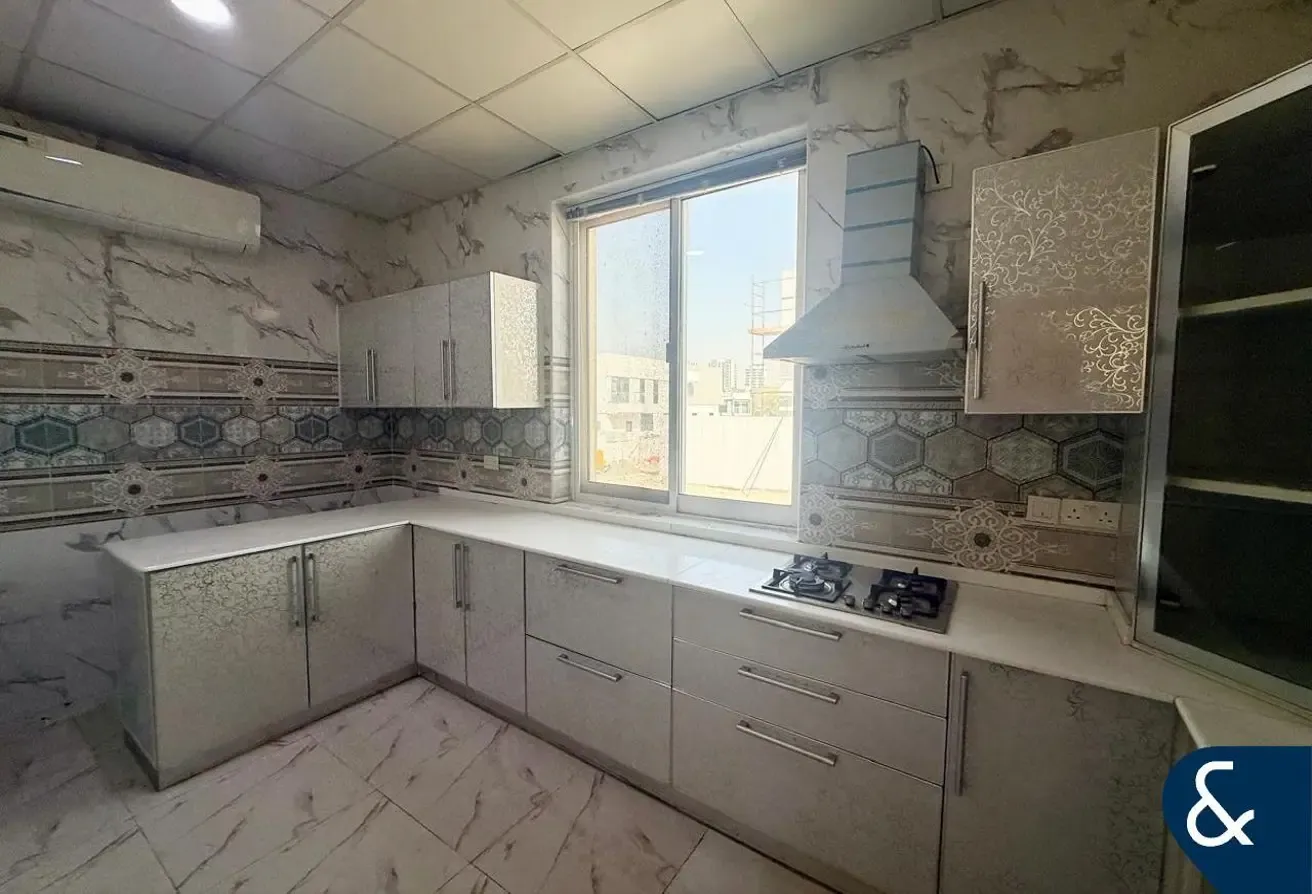 Custom Built | 6 Bed Mansion | Vastu | Vacant
