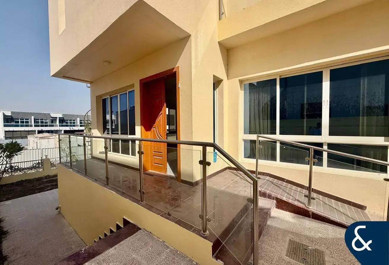 Custom Built | 6 Bed Mansion | Vastu | Vacant