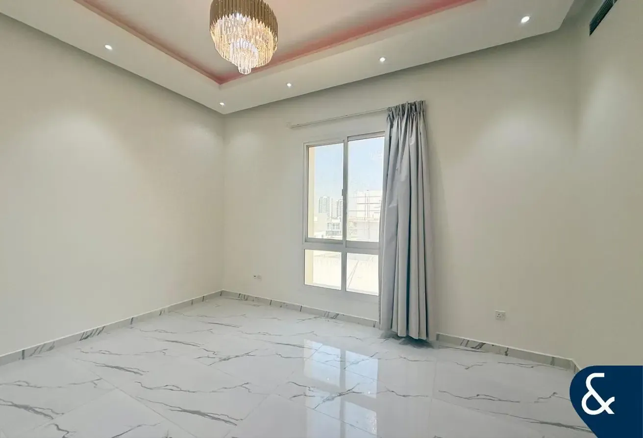 Custom Built | 6 Bed Mansion | Vastu | Vacant