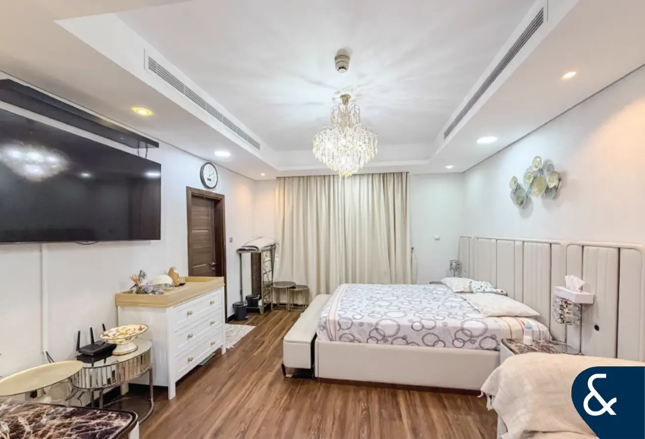 4 Bedroom | Single Row | Greenbelt
