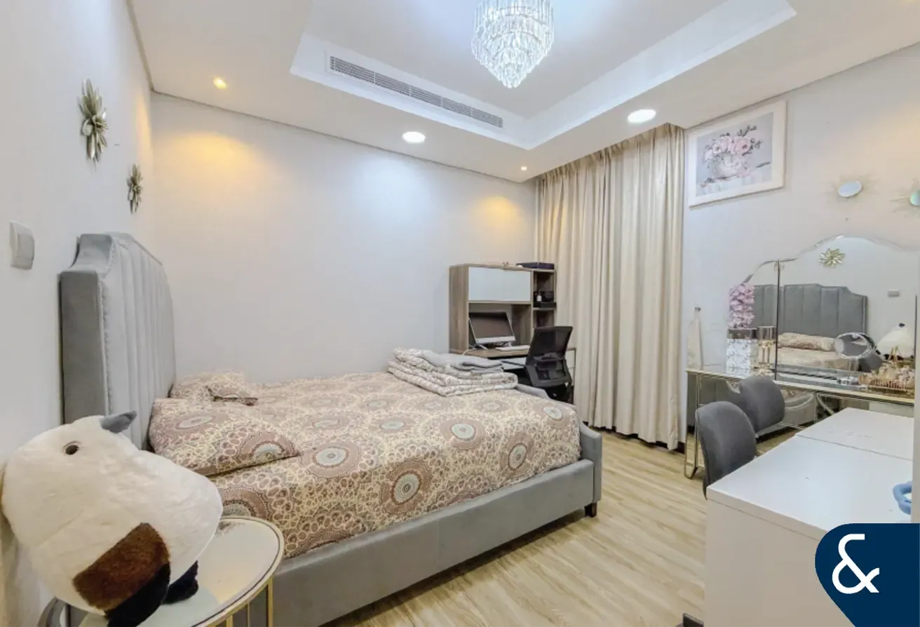 4 Bedroom | Single Row | Greenbelt
