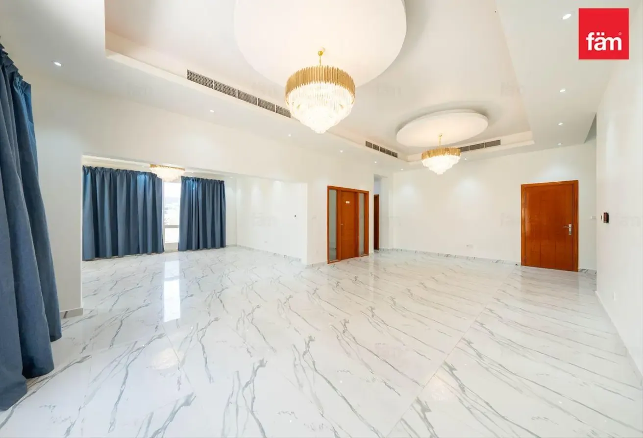 Luxury Independent Villa In Al Furjan West