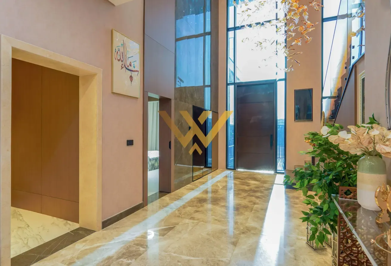 Upgraded 5BR+Maid's | Private Pool | High ROI