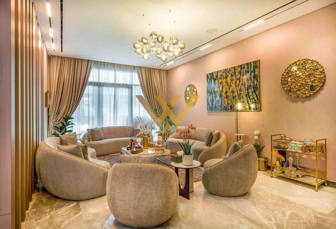 Upgraded 5BR+Maid's | Private Pool | High ROI