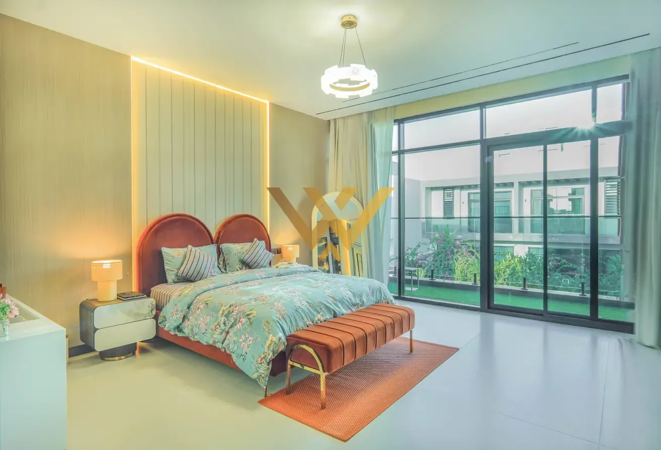 Upgraded 5BR+Maid's | Private Pool | High ROI