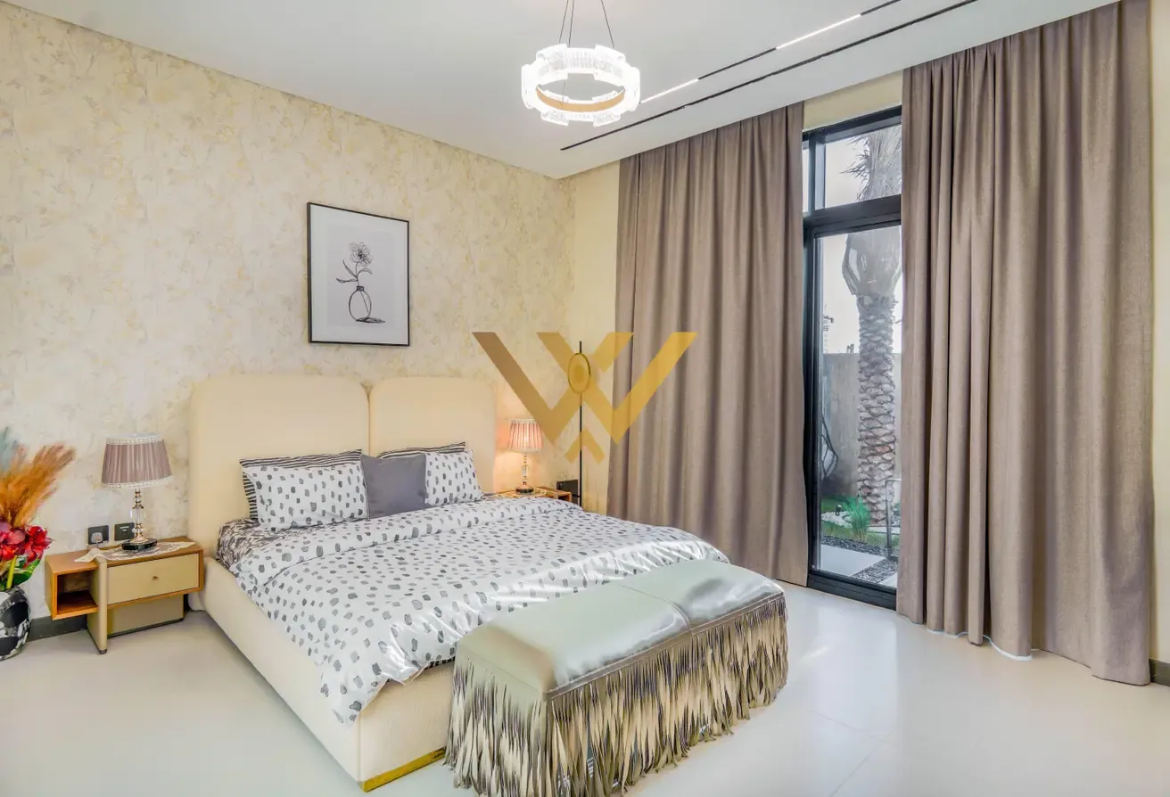 Upgraded 5BR+Maid's | Private Pool | High ROI