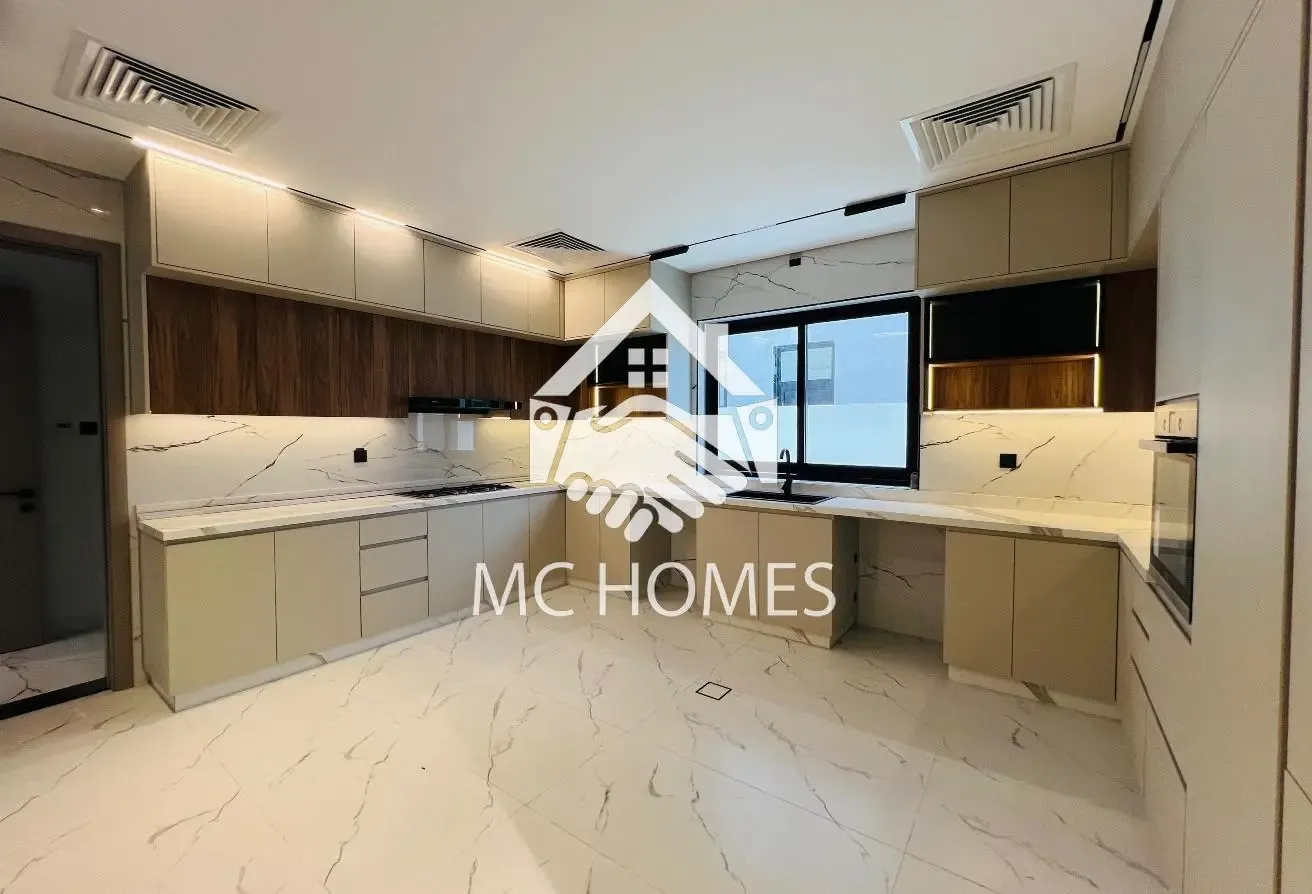 Spacious I 5BR+MAID | Multiple Options I PLOT 6600