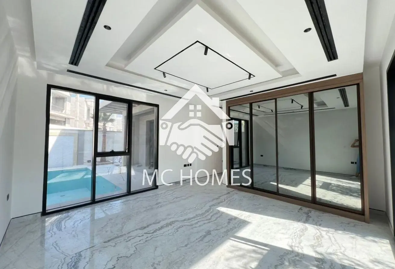Brand New I 5BR Villa I Ready to Move IPLOT 6548