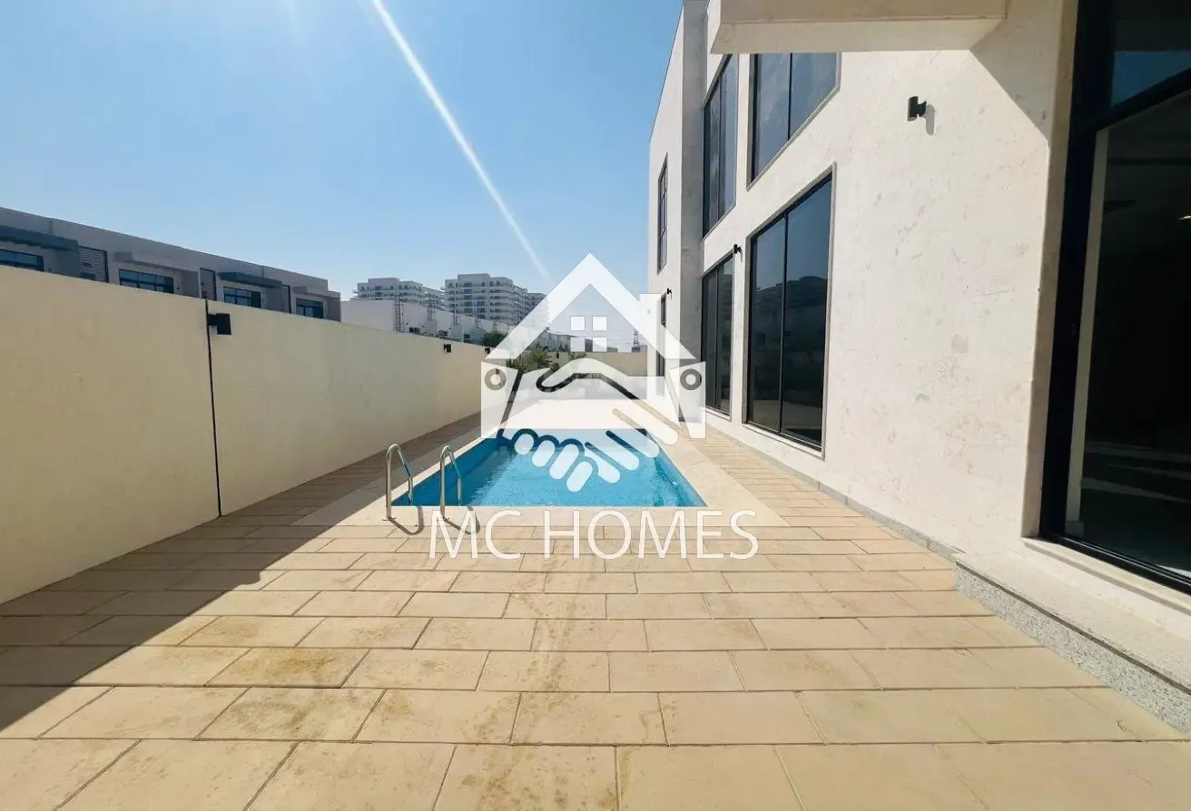 Brand New I 5BR Villa I Spacious  IPlot: 6458