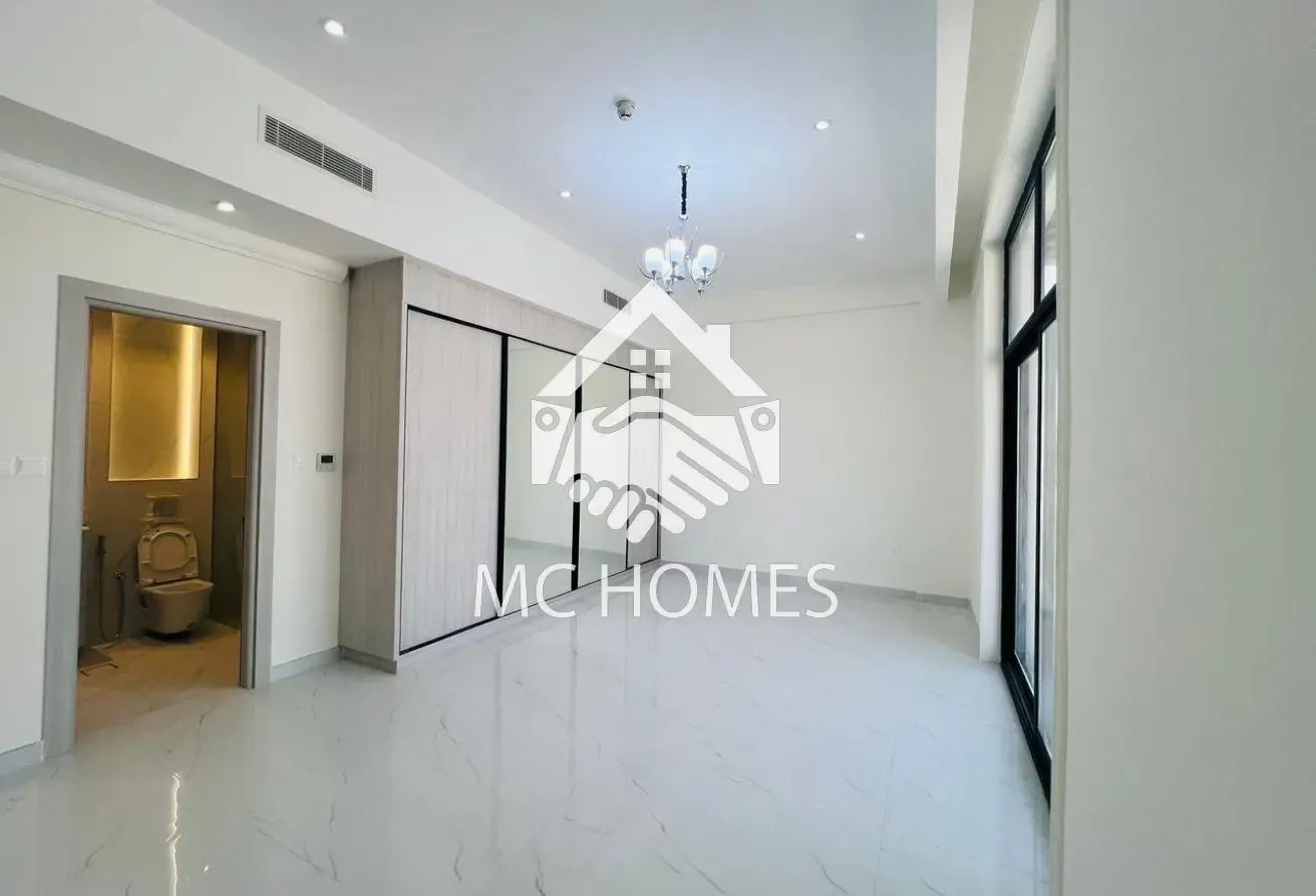 Brand New I 5BR Villa I Spacious  IPlot: 6458