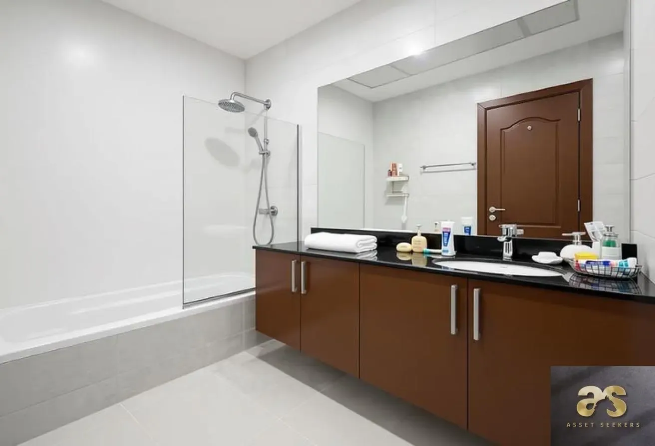 3BR + M | Spacious Layout | VOT | Landscaped