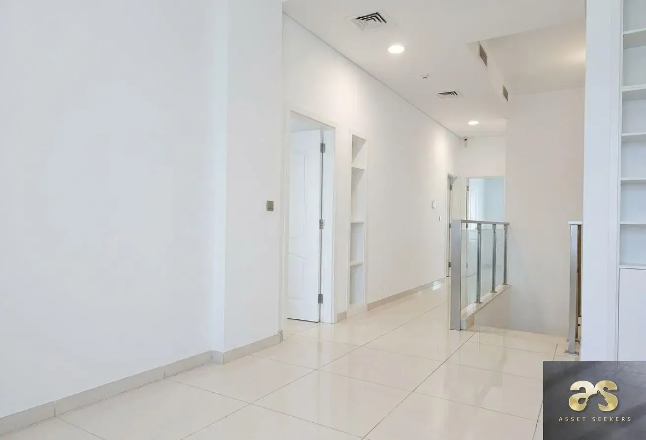 3BR + M | Spacious Layout | VOT | Landscaped