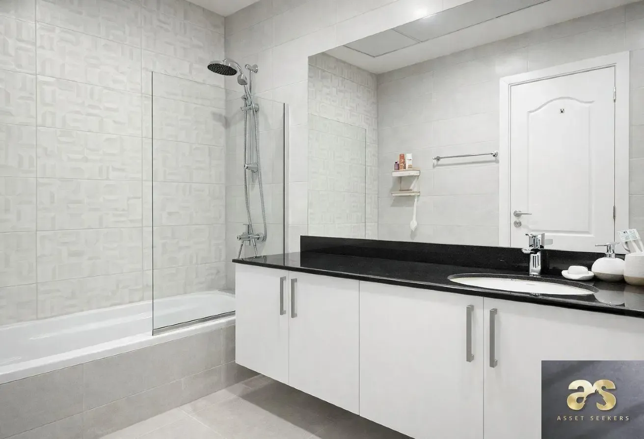 3BR + M | Spacious Layout | VOT | Landscaped