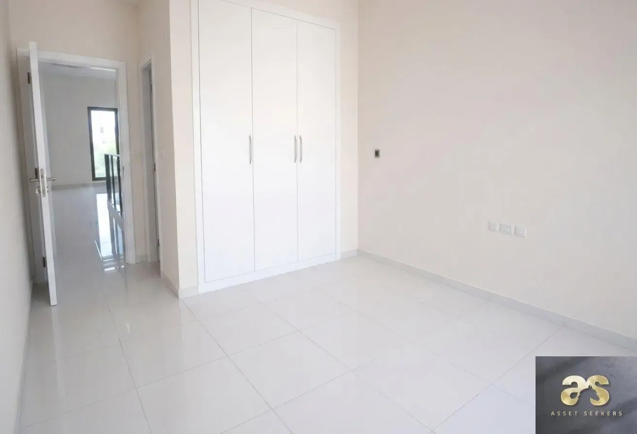 3BR + M | Spacious Layout | VOT | Landscaped